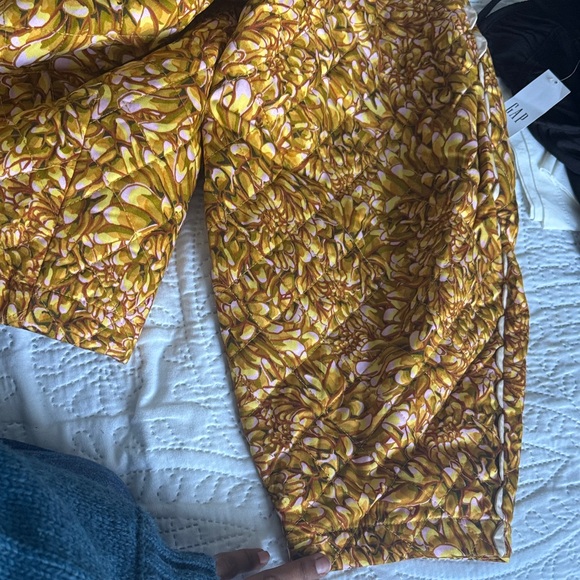 NWT KIKA VARGAS x Target Mum Floral Quilted Jacket Gold Yellow Scalloped 2X - Picture 12 of 15
